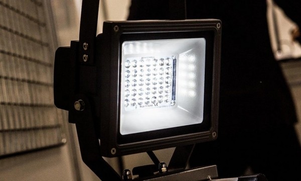 Как выбрать светодиодный прожектор — ТОП-11 лучших моделей