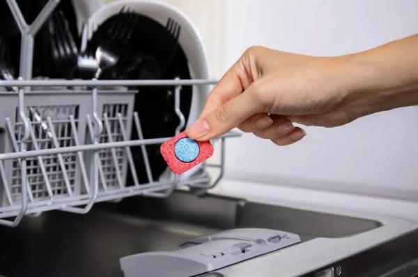 Посудомоечная машина для семьи из 2 человек: когда нужно купить или отказаться