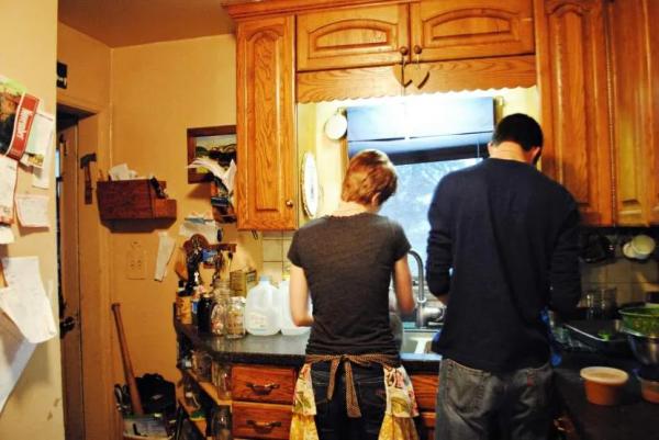 Посудомоечная машина для семьи из 2 человек: когда нужно купить или отказаться